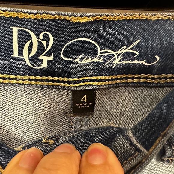 DG2 by Diane Gilman Super Stretch Skinny Jeans – Two toned denim - Picture 2 of 12